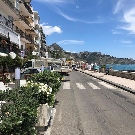 Holiday House In Lungomare Tysandros Giardini Naxos Villa Exterior photo